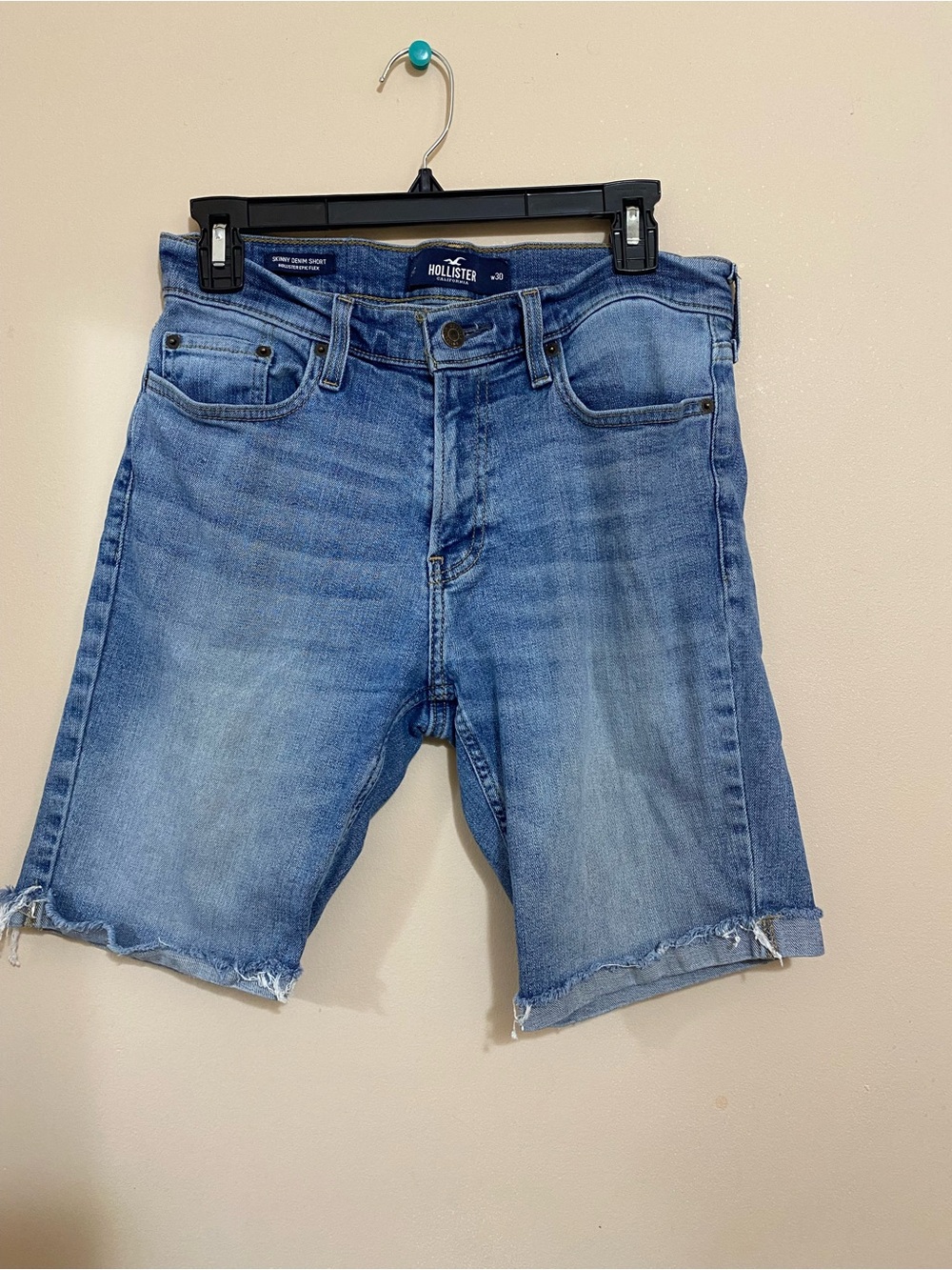 Hollister Womens's Light Blue Bermuda Denim Shorts w30- size 8